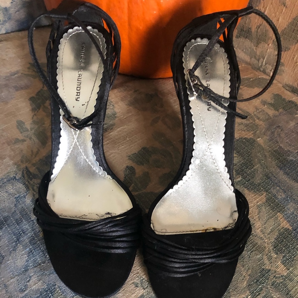 CHINESE LAUNDRY Black heels